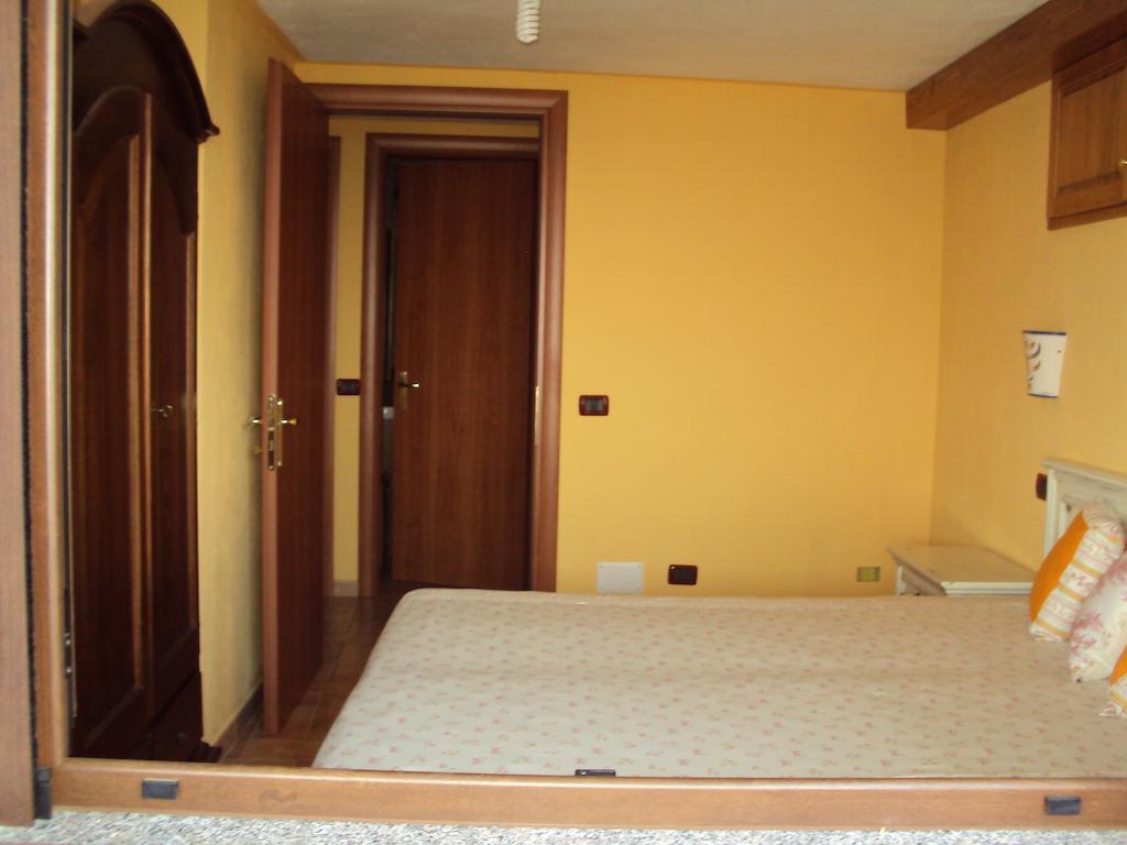 Fiorerosa Santa Maria Navarrese Zimmer foto